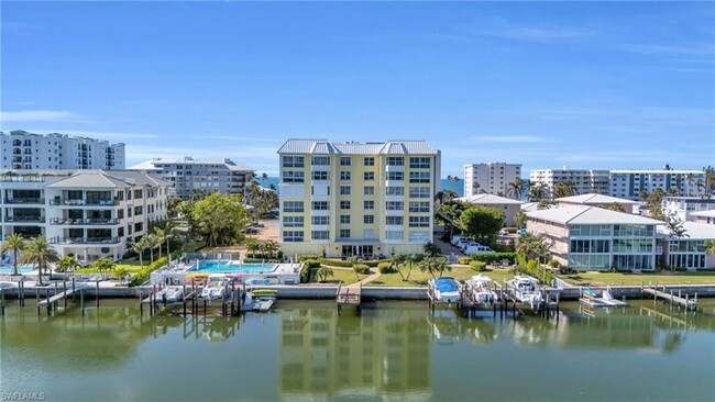 Building Photo - 1900 Gulf Shore Blvd N