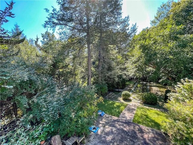 Building Photo - 4 Hemlock Trl