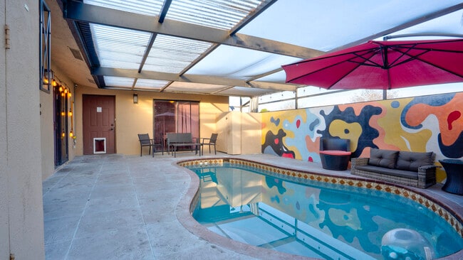 Building Photo - 4782 Sunny Palm Cir