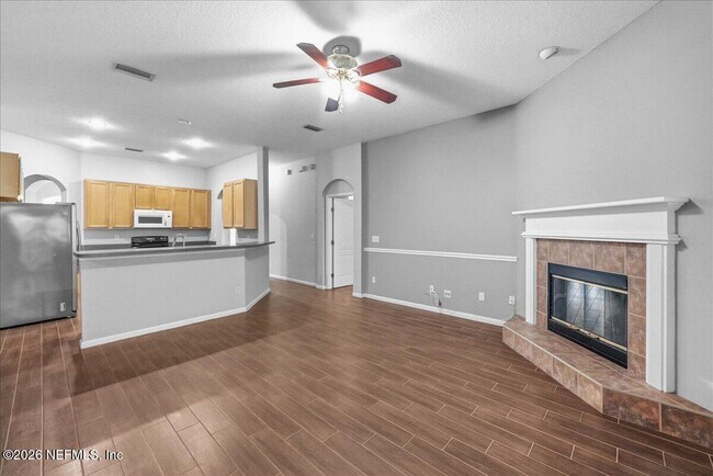 Building Photo - 8871 Canopy Oaks Dr