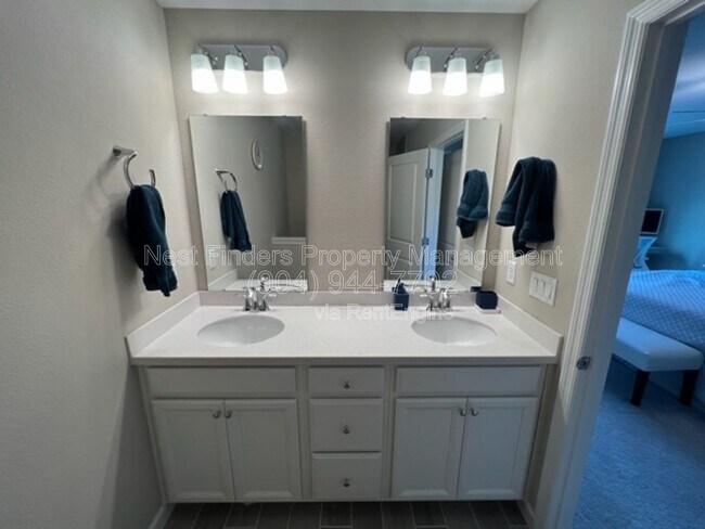 Building Photo - 2650 Sandy Dune Dr
