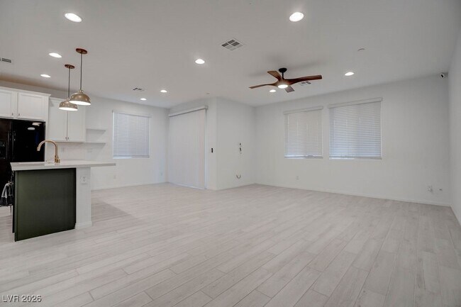 Building Photo - 111 Balsam Leaf Ct