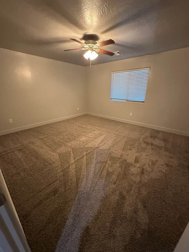 Building Photo - 3114 S Relic Ridge Dr