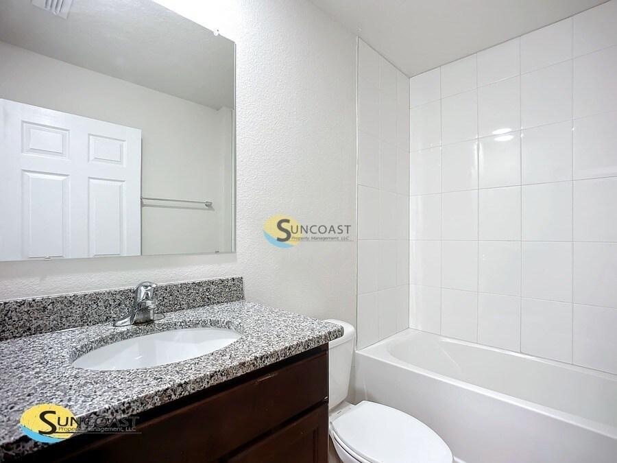 Building Photo - 40 Seathorn Path