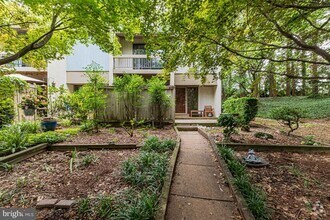 Building Photo - 11719 Newbridge Ct