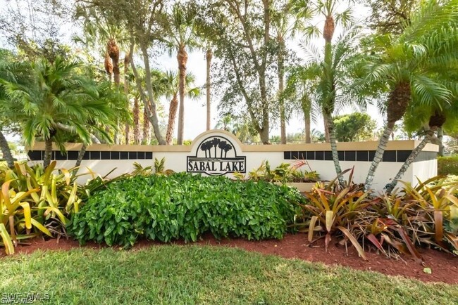 Building Photo - 391 Pindo Palm Dr