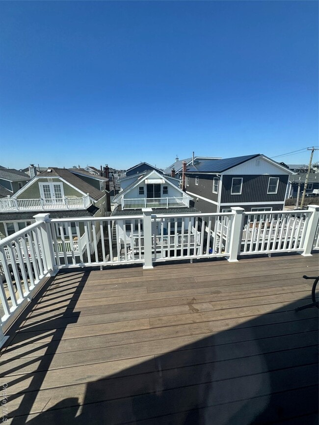 Building Photo - 102 Florida St