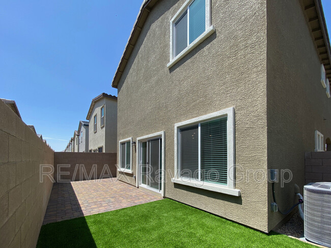 Building Photo - 9920 S Ullom Dr