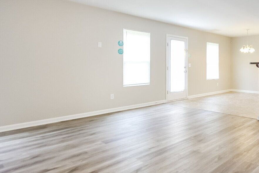 Building Photo - 117 Ashmore Dr