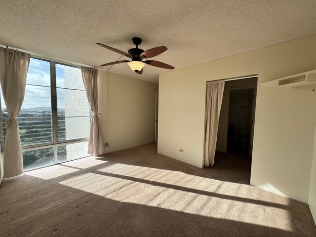 Building Photo - Spacious 2-Bedroom, 2-Bathroom Condo in Ai...