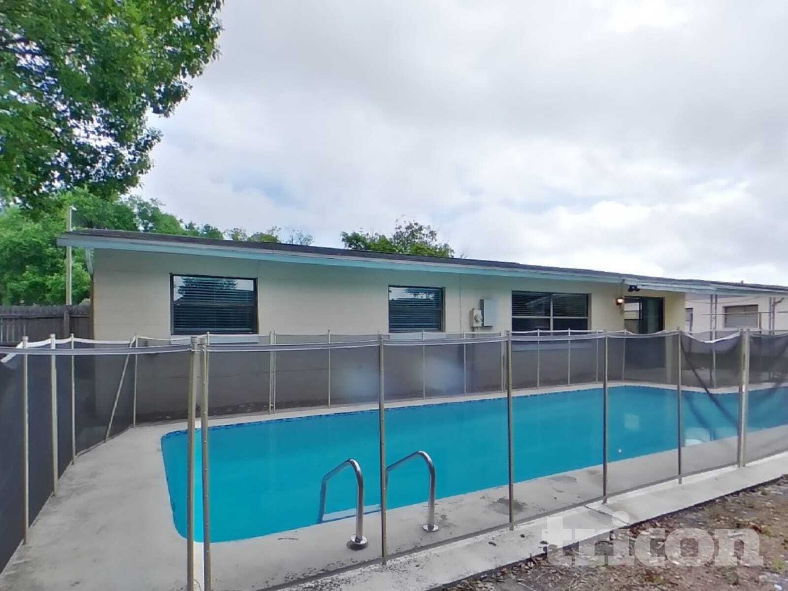 Building Photo - 120 Waverly Dr