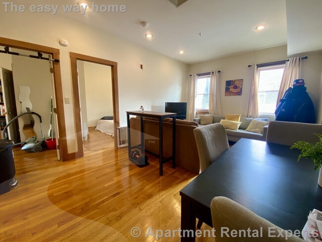 Building Photo - 349 Columbia St