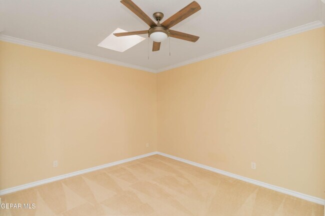 Building Photo - 4744 Excalibur Dr