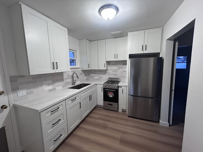 Building Photo - 1776 Anaheim Ave