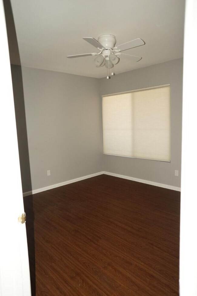 Building Photo - 2139 W Enid Ave
