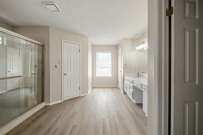 Building Photo - 16409 Port Hood Dr