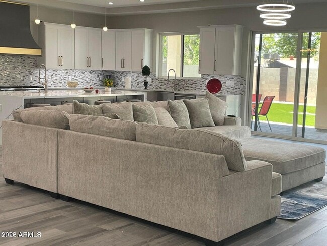 Building Photo - 6824 N 14th St