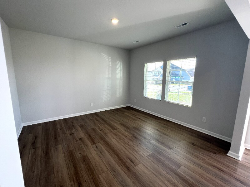 Building Photo - 5303 Spicewood Lk Dr