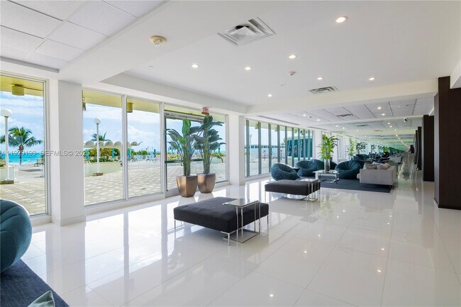 Building Photo - 5701 Collins Ave