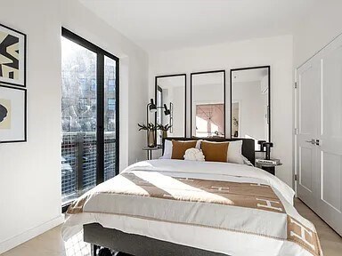 Building Photo - 87 Oxford St