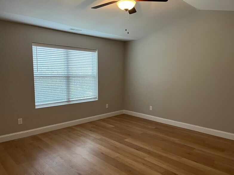 Building Photo - 1338 Gatewood Ln