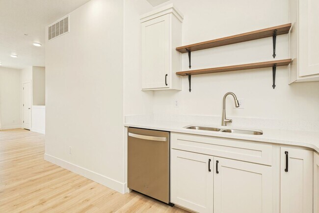 Building Photo - 1593 N 110 W