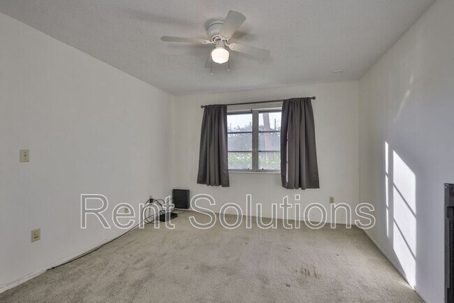 Building Photo - 801 83rd Ave N