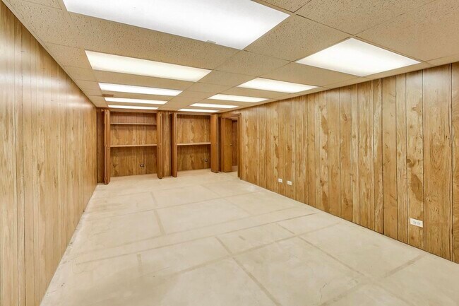 Building Photo - 12111 68th Ct