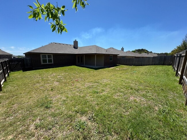 Building Photo - 6109 Newcastle Dr