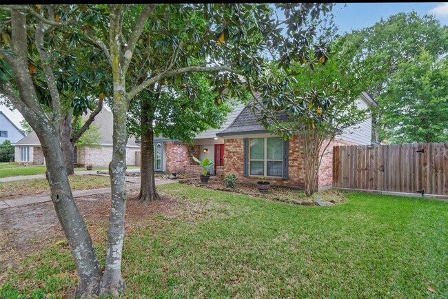 Building Photo - 19919 Sundance Dr
