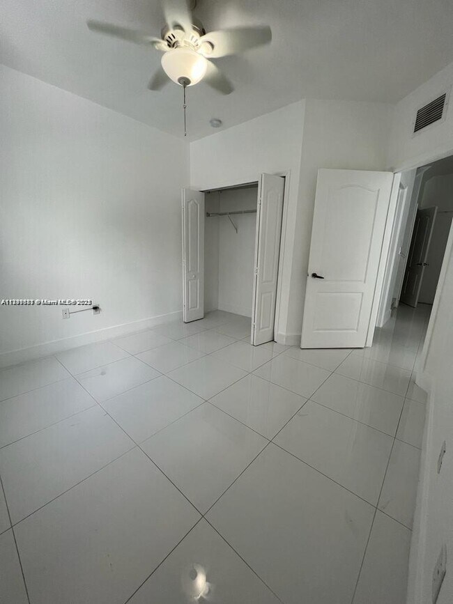 Building Photo - 11300 NW 74th Terrace