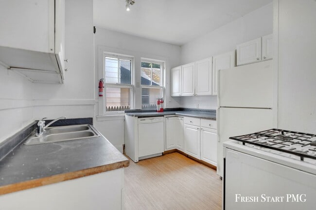 Building Photo - Charming 3-Bedroom Home in the Heart of Ka...