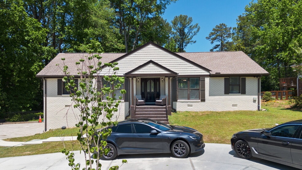 Building Photo - 2614 Peeler Rd