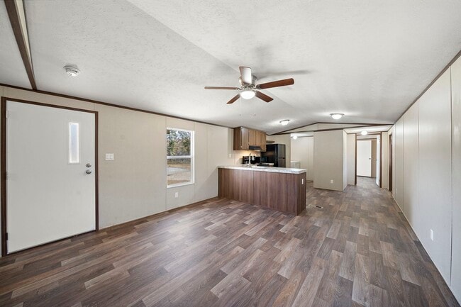 Building Photo - 9228 Sharyn Dr