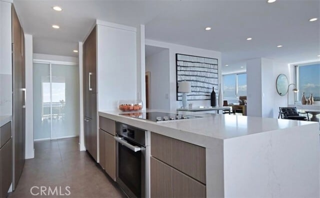 Building Photo - 2220 Avenue of the Stars