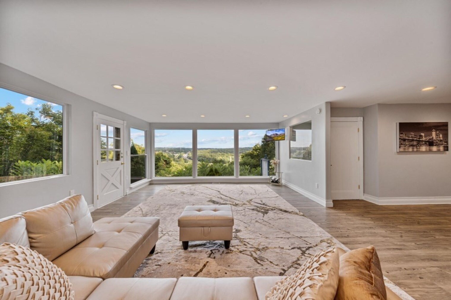 Building Photo - 52 Pavilion Rd