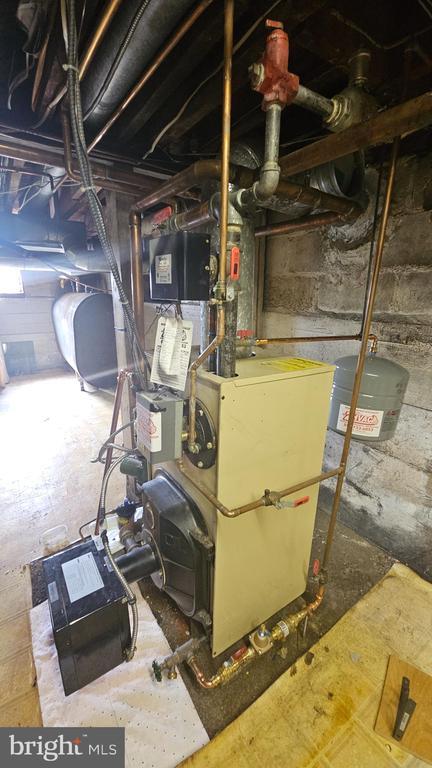 Building Photo - 101 N Broadway