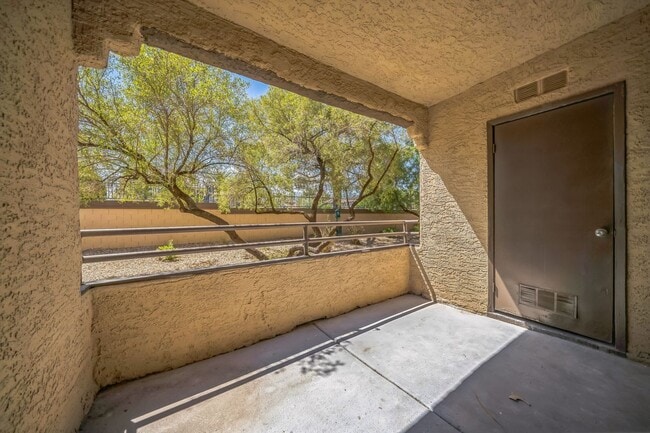 Building Photo - 2200 S Fort Apache Rd