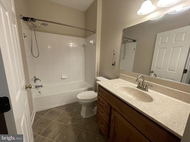 Building Photo - 514 Gentlewood Square