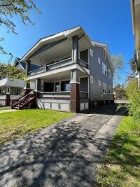 Building Photo - 11522-11522 Headley Ave