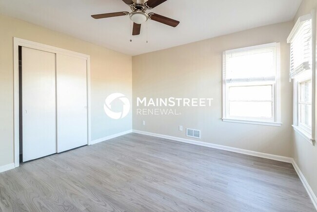 Building Photo - 3 Bedroom Pet-Friendly Home in Pleasant Gr...