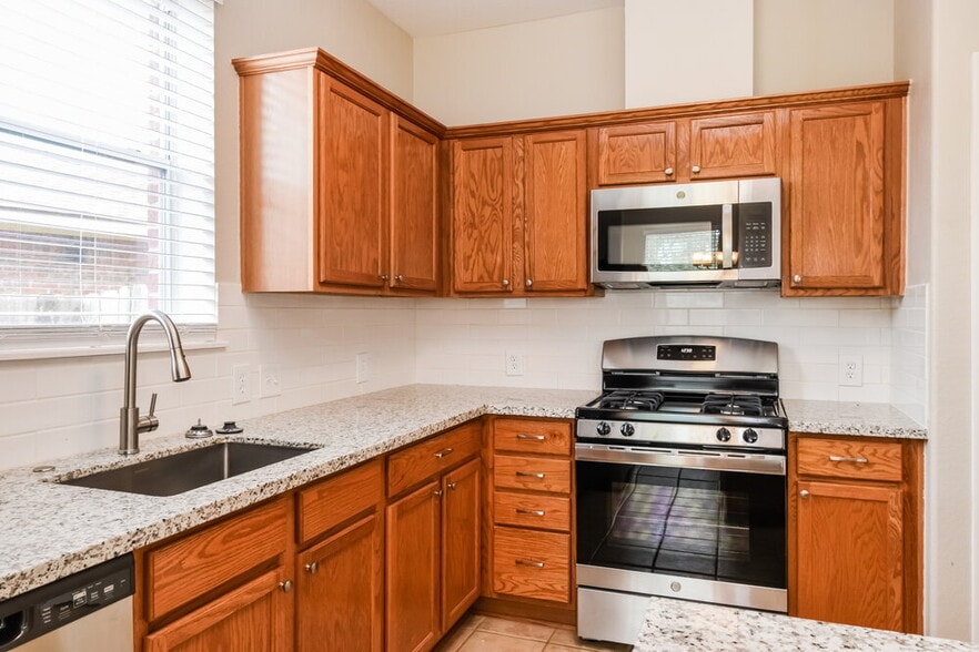 Building Photo - 11305 Shoal Creek Dr