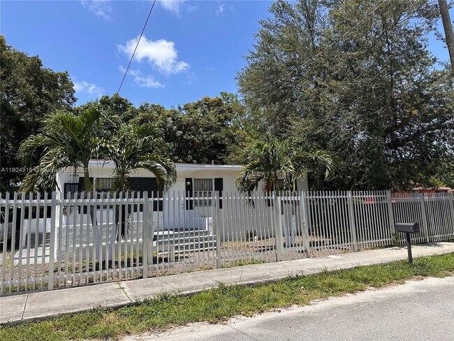 Building Photo - 2335 NW 43rd St