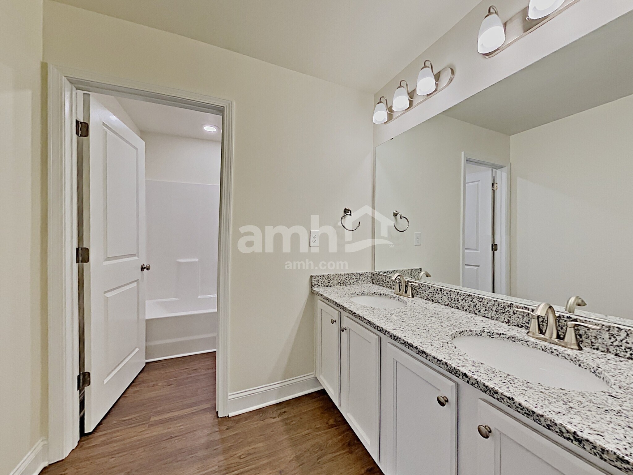 Building Photo - 112 Samara Ln