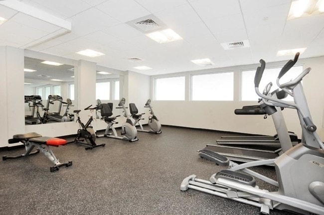 Building Photo - 109 Gold Street