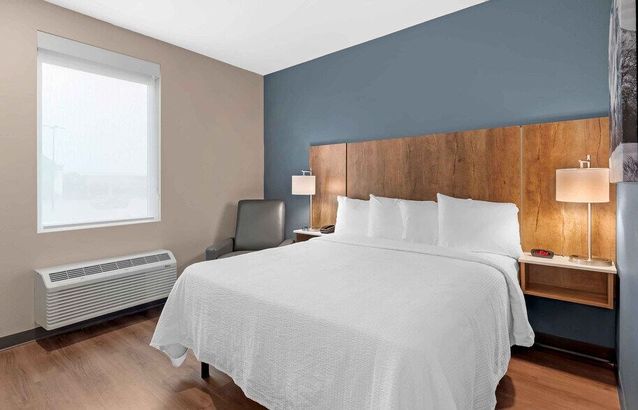 Building Photo - Furnished Studio-Temple