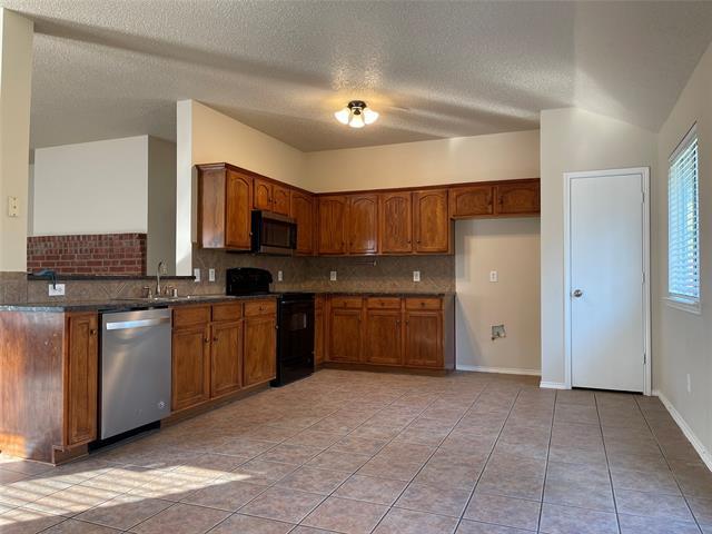 Building Photo - 9801 Nixon Dr