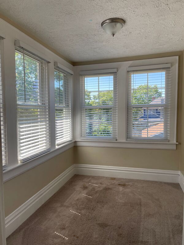 Building Photo - 931-933 E. Whittier Street