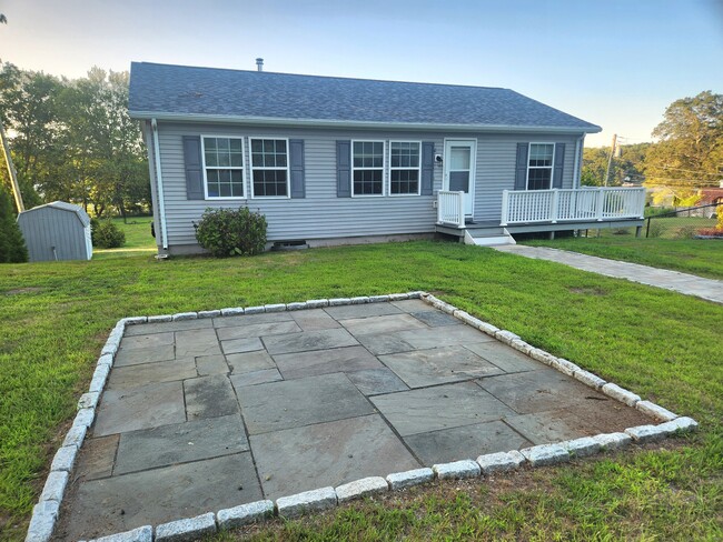 Building Photo - 32 Laurel Point Dr