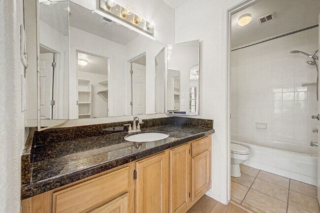 Building Photo - 6885 E Cochise Rd